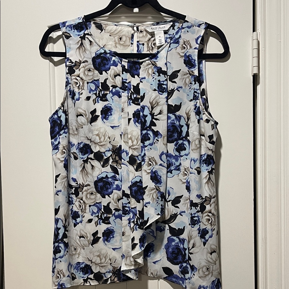 White House Black Market Blue and White Floral Blouse